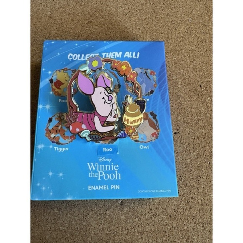 Disney Winnie the Pooh Character Wreaths Blind‎ Box - BoxLunch Exclusive Piglet